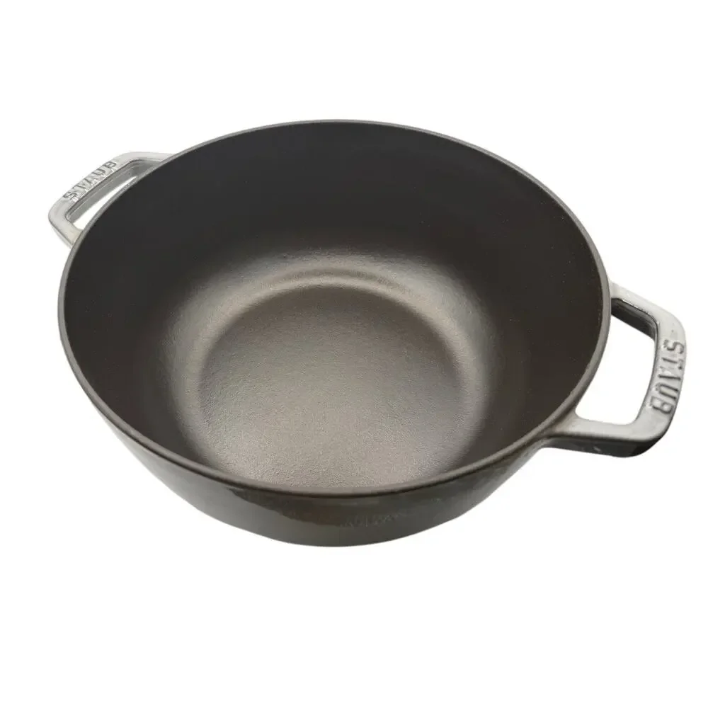 Staub vintage round